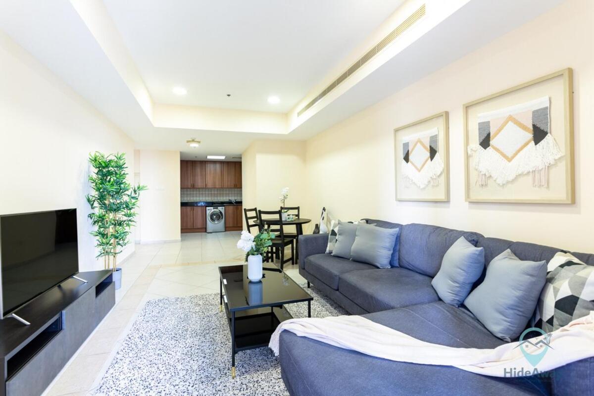 1br Cool Vibes Pool Views Marina Apartment Dubai