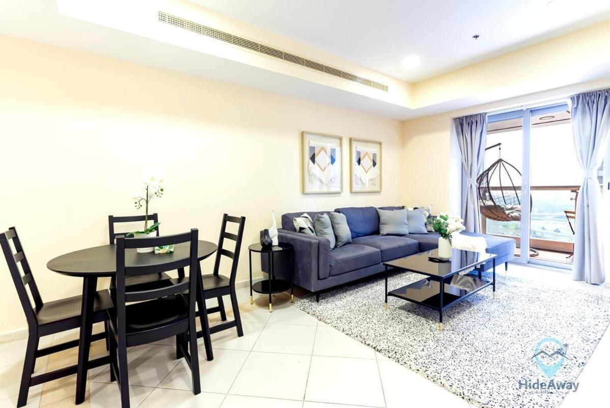 1br Cool Vibes Pool Views Marina Dubai